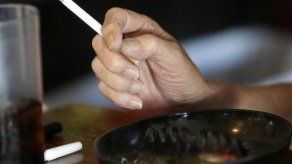 EEUU: Vinculan un cuarto de muertes de cáncer a fumar