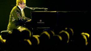 Elton John rendirá homenaje en los Grammy al fallecido Levon Helm