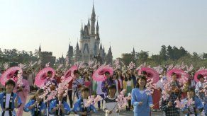 El parque temático de Disney en Tokio recibe a su visitante 600 millones