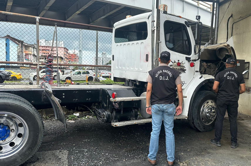 Policía Nacional recupera camión del Estado con documentos falsificados.