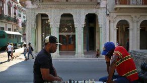 Raúl Castro sale pero el castrismo queda con Díaz-Canel en Cuba