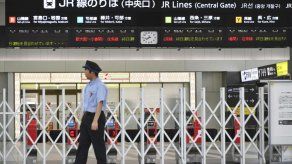 Un potente tifón causa 11 heridos en el suroeste de Japón