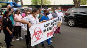 Los ténicos asistentes de laboratorio clínico iniciaron el paro el 4 de abril.