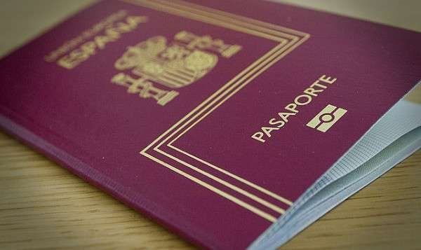 Abogado español insta a sefardíes latinoamericanos a convertirse en europeos