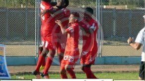 El panameño Ricardo Buitrago logra empate para Aurich con golazo