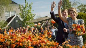 Holandeses celebran por primera vez el Día del Rey