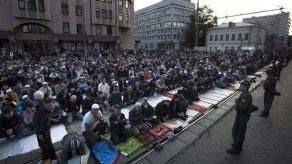 Atacante suicida mata a siete agentes en funeral ruso