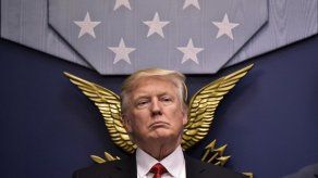 Donald Trump comienza el día atacando a la prensa