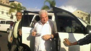 FAC abuchea a Martinelli a su llegada a los actos protocolares en Colón