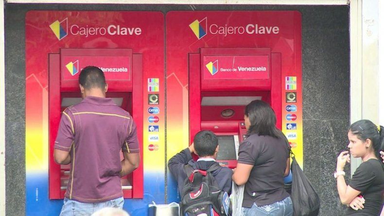 FMI espera caída de 15% del PIB de Venezuela e inflación de 13.000% en 2018