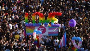 Marcha del Orgullo Gay en Madrid homenajea a los militantes históricos