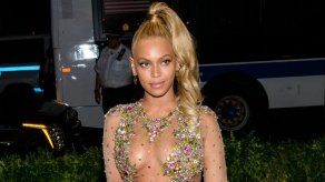 Beyoncé y Kim Kardashian apuestan por las transparencias en la gala del Met