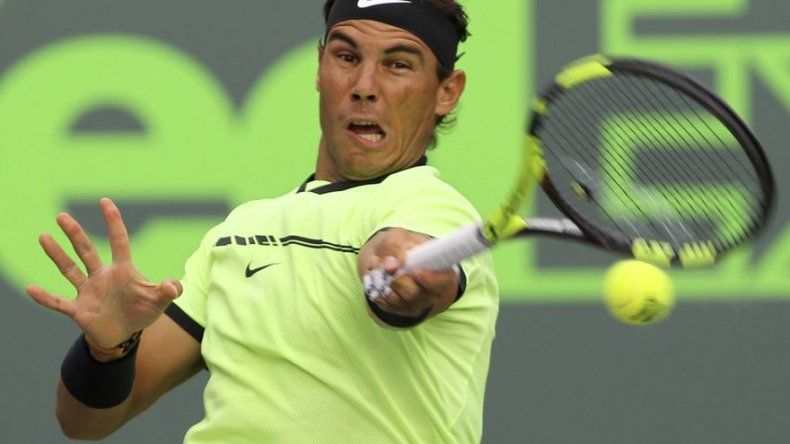 Nadal sobrevive susto y alcanza octavos en Miami