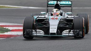 Hamilton gana en casa y amplía su ventaja sobre Rosberg