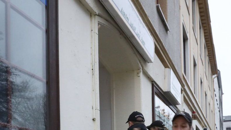 Alemania registra 190 inmuebles, ilegaliza un grupo islámico