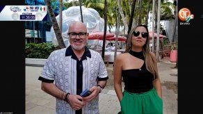 Shakira: Alex Medela y Michelle Simmons llegan a Miami para el estreno de Las Mujeres Ya no Lloran