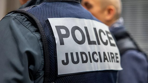 Una joven estadounidense lanza a su recién nacido desde la ventana de un hotel en París.