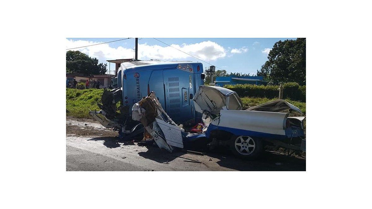 Cuatro muertos y 26 heridos en primer accidente de tráfico en Cuba en 2020