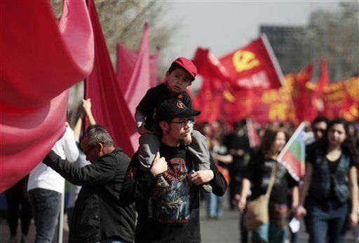 Chilenos recuerdan a Allende