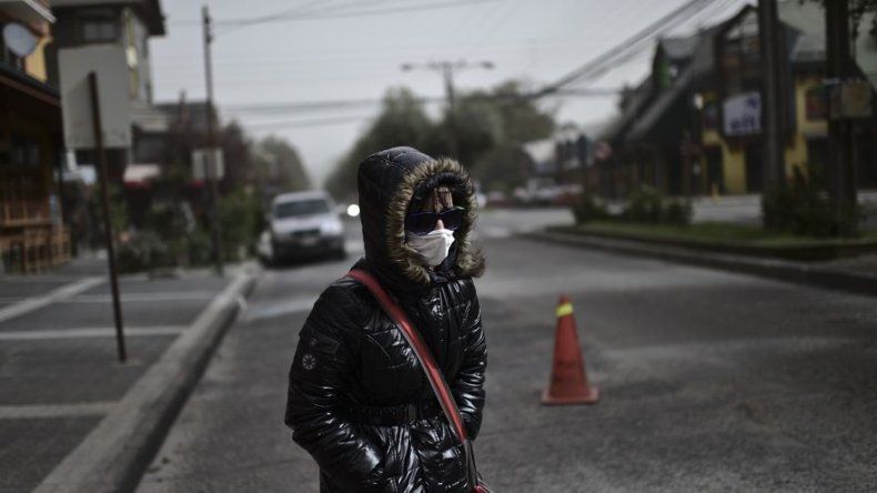Prohíben acercarse a volcán Calbuco por posibles aluviones