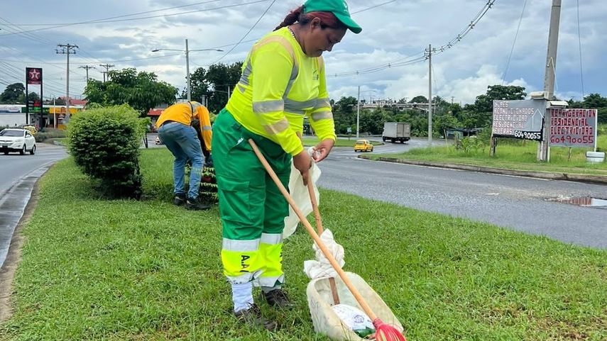 Jornada de limpieza de la AAUD.