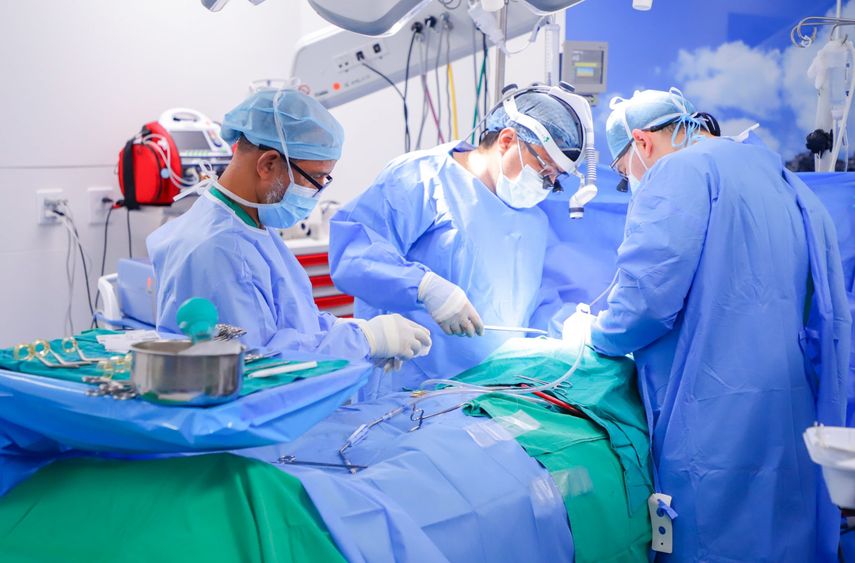 La CSS realizó 25 operaciones cardiovasculares y cardiacas en la Ciudad de la Salud como inicio del plan para atender la mora quirurgíca.