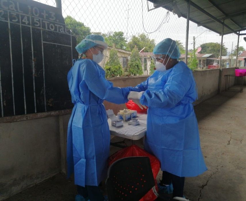 Las autoridades de salud se mantienen realizando pruebas para detectar más casos de COVID-19 a nivel nacional.