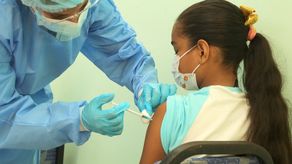 Esta medida sobre la vacunación, está dirigida solo a pacientes inmunosuprimidos.