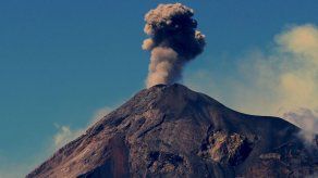 Volcán de Fuego disminuye fase eruptiva en Guatemala
