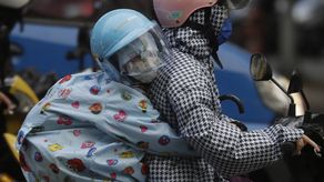 Se esperaba que el tifón tocara tierra por la tarde en la provincia de Zhejiang, pero viró ligeramente al este y se quedó sobre el mar, en un rumbo directo hacia Shanghái.