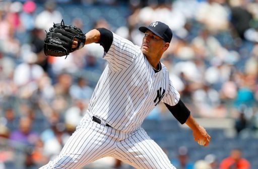 Pettitte y Núñez se combinan para derrotar a Orioles, Rivera salva