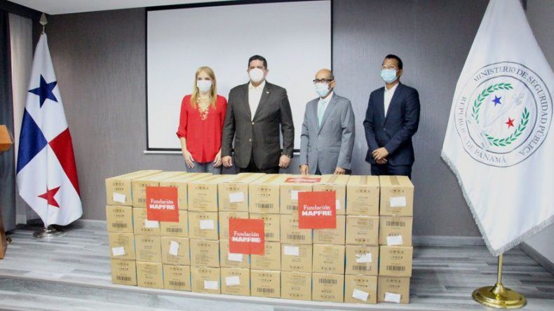 Fundación Mapfre entrega 40 mil mascarillas al Ministerio de Seguridad