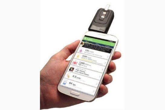 Canadá financiará accesorio para analizar sangre con teléfonos móviles