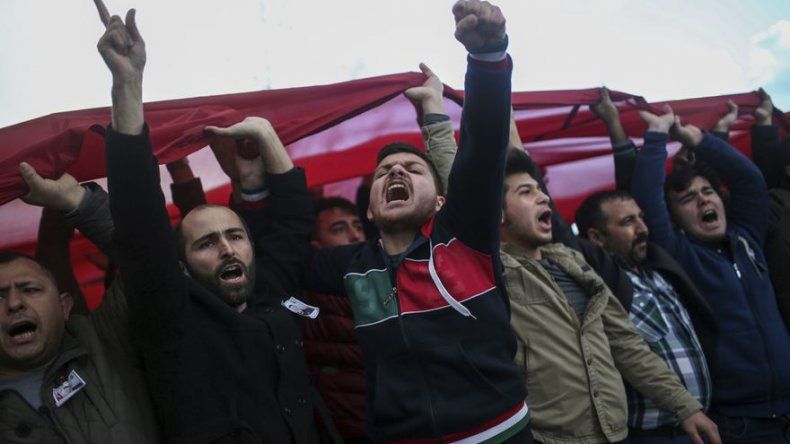 Turquía critica a EEUU por su apoyo a milicia kurda siria