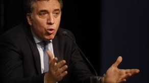 Dólar alcanza récord pese a cambio de titular Banco Central