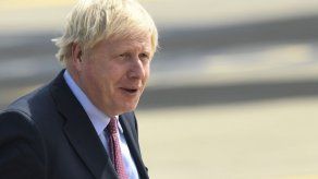 Juncker y Johnson prevén un almuerzo de trabajo sobre brexit el lunes
