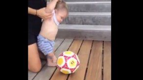 Bebé de Shakira patea balón a los 6 meses