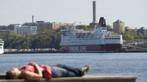 Puerto Rico celebra llegada de barco crucero que hace travesía de 127 días