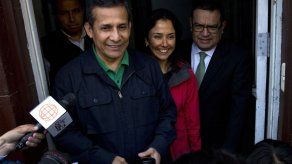 Humala y Heredia cumplen cien días en cárcel mientras Fiscalía los investiga