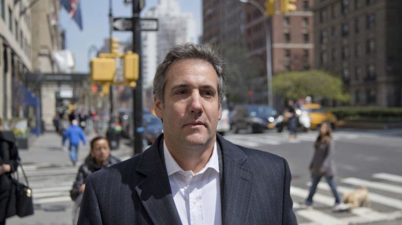 Exabogado de Trump dice que pondría primero a su familia