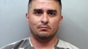 Acusan a agente fronterizo de matar a 4 mujeres en Texas