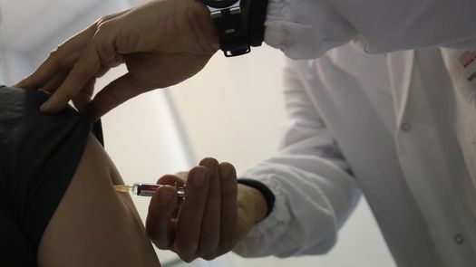Muchos grupos antivacunas de todo el mundo, ha ampliado su cartera para incluir la negación del cambio climático y mensajes antidemocráticos.