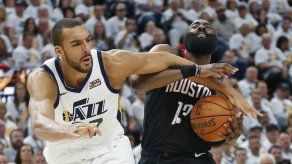 El Jazz esquiva la eliminación al ganar 107-91 a Rockets