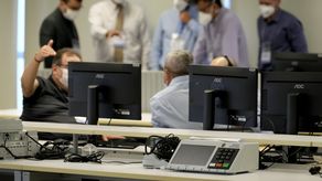 El Tribunal Superior Electoral seguirá efectuando pruebas de seguridad hasta 15 días antes de los comicios.&nbsp;