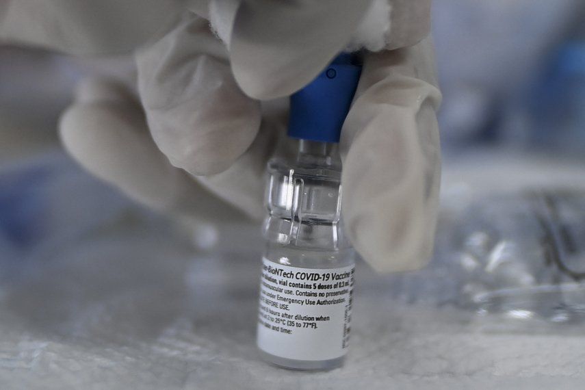 El Minsa continúa con la vacunación a mayores de 40 años con las dosis de Pfizer.