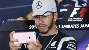 Lewis Hamilton prevé más fotos y diversión