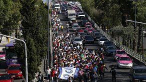 Trump emite proclama que restringe otorgar asilo