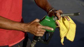 Honduras aumenta los precios del combustible entre uno y 95 centavos de dólar
