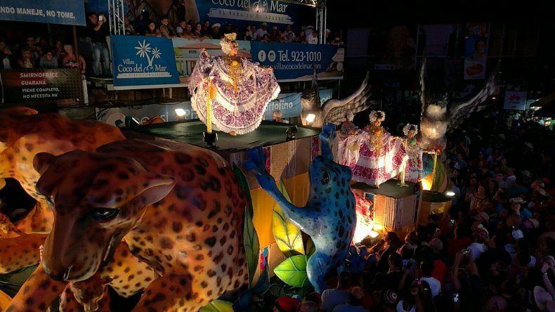 Paseo folclórico del Martes de Carnaval en Las Tablas