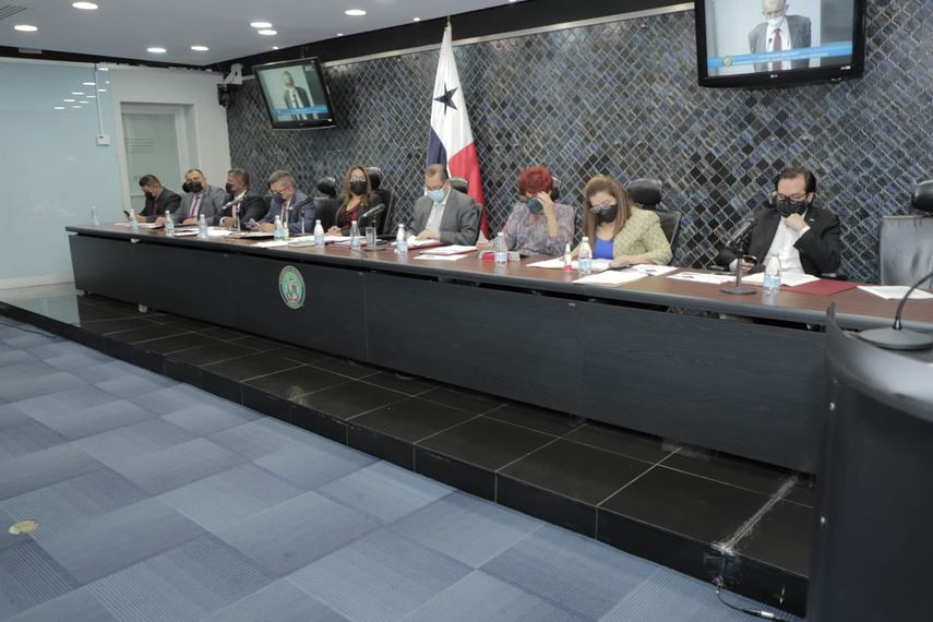 El proyecto de ley se aprobó en su primer debate en la  Comisión de Educación Cultura y Deportes de la Asamblea Nacional.